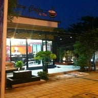 Afternoon Coffee By Bow