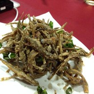 สวนอาหารเขื่อนแม่สรวย