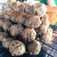 ลูกชิ้นปิ้งเรือเกลือ