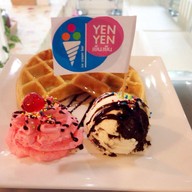Yen Yen ice cream bar เพชรบุรี