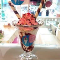 Yen Yen ice cream bar เพชรบุรี