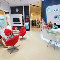 Seranee Clinic เกตเวย์เอกมัย