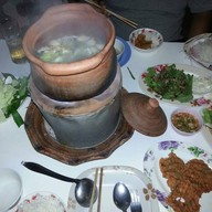 ป้าอ้วนหมูจุ่ม