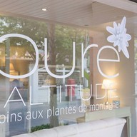 Pure Altitude อิไลซ่า สปา