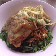 ก๋วยเตี๋ยวไก่ สุขุมวิท 31