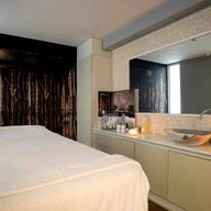 Pure Altitude อิไลซ่า สปา