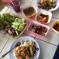 ข้าวแกง 100 หม้อพี่น้อยนครศรีธรรมราช สาขา 3