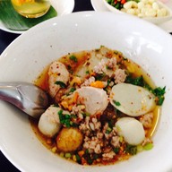 แดง-ดำ วังหิน