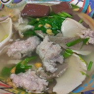 โกโด่ง ต้มเลือดหมูใบตำลึง