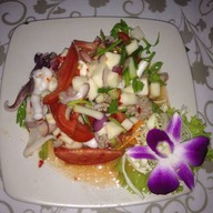 สวนอาหารข้าวปั้น ริมนำ้หวายเหนียว หวายเหนียว