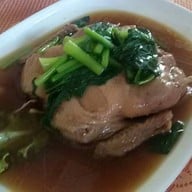 แหม่มโภชนา