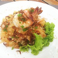 ชมทะเล Chom Talay Restaurant