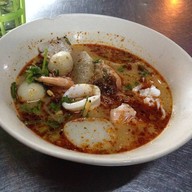 สมิตา ไผ่เขียว บะหมี่เกี๊ยว