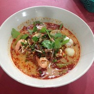สมิตา ไผ่เขียว บะหมี่เกี๊ยว