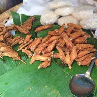 ไก่ตะเกียบ ทอดน้ำปลา ตลาดน้ำขวัญเรียม