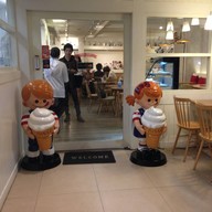 Silkream dolci café สยามสแควร์