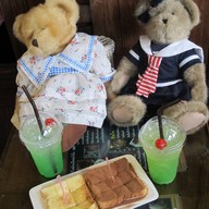 Retro Bear Cafe'