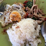 ร้านกลางซอย