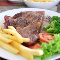 Bee's Café บ้านผึ้ง & Fika