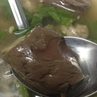 ต้มเลือดหมู ดินแดง ตลาดดินแดง