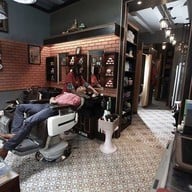 Tew's Barber Shop สยาม