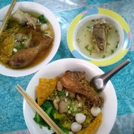 บะหมี่จับกัง