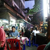 ลาบเป็ด ข้างเสวนาพาเพลิน
