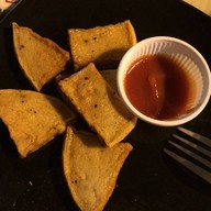 เข้าโค้งคลับ เจเจ กรีน