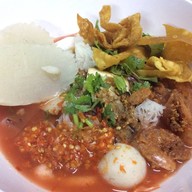 กินเตี๋ยวเจ๊นิล