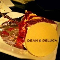 DEAN & DELUCA มหานคร คิ้วบ์