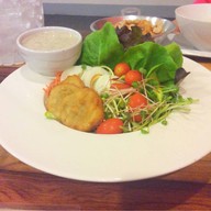 กิ๋นหอม ต๋อมม่วน