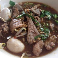 ก๋วยเตี๋ยวเรือ นั่งเล่น