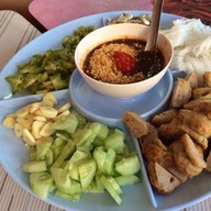 เจ๊หน่อยแหนมเนือง