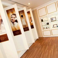 Lisa Frances Clinic And Medical Spa เกษรวิลเลจ