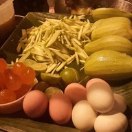 เจ๊แดงยำมะม่วงพระราม 8