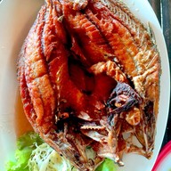 หาดสุชาดาซีฟู้ด