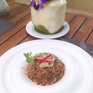 ชมทะเล Chom Talay Restaurant