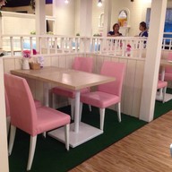 sweets & pasta paradise