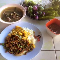 ข้าวแกง 100 หม้อพี่น้อยนครศรีธรรมราช สาขา 3