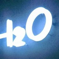 H 2 O - POOL & BAR - The Continent Hotel Bangkok