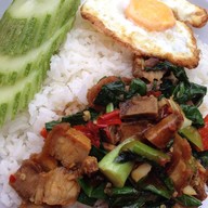 ยายหมุน อาหารตามสั่ง