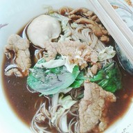 ก๋วยเตี๋ยวเจ้แหม่ม