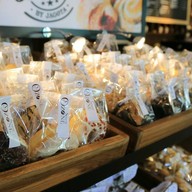 Seven Ozone @ Flora Park