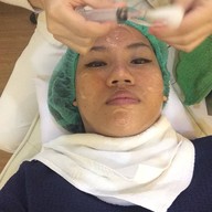 La Grace Clinic เซ็นทรัลชิดลม