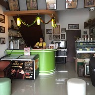 แบ็ค ตากล้อง กาแฟหอมฟุ้ง