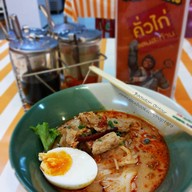 คั่วไก่แสนสะท้าน อุดรธานี