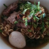 ก๋วยเตี๋ยวเรือตายม-รสเยี่ยม