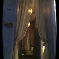 ทางเดินเข้าโซนนวดไทย