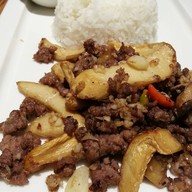 ข้าวราดเห็ดออรินจิผัดเนื้อสับ 