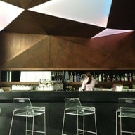 Luna Sky Garden Cafe’ โรงแรมโกลว์ ประตูน้ำ